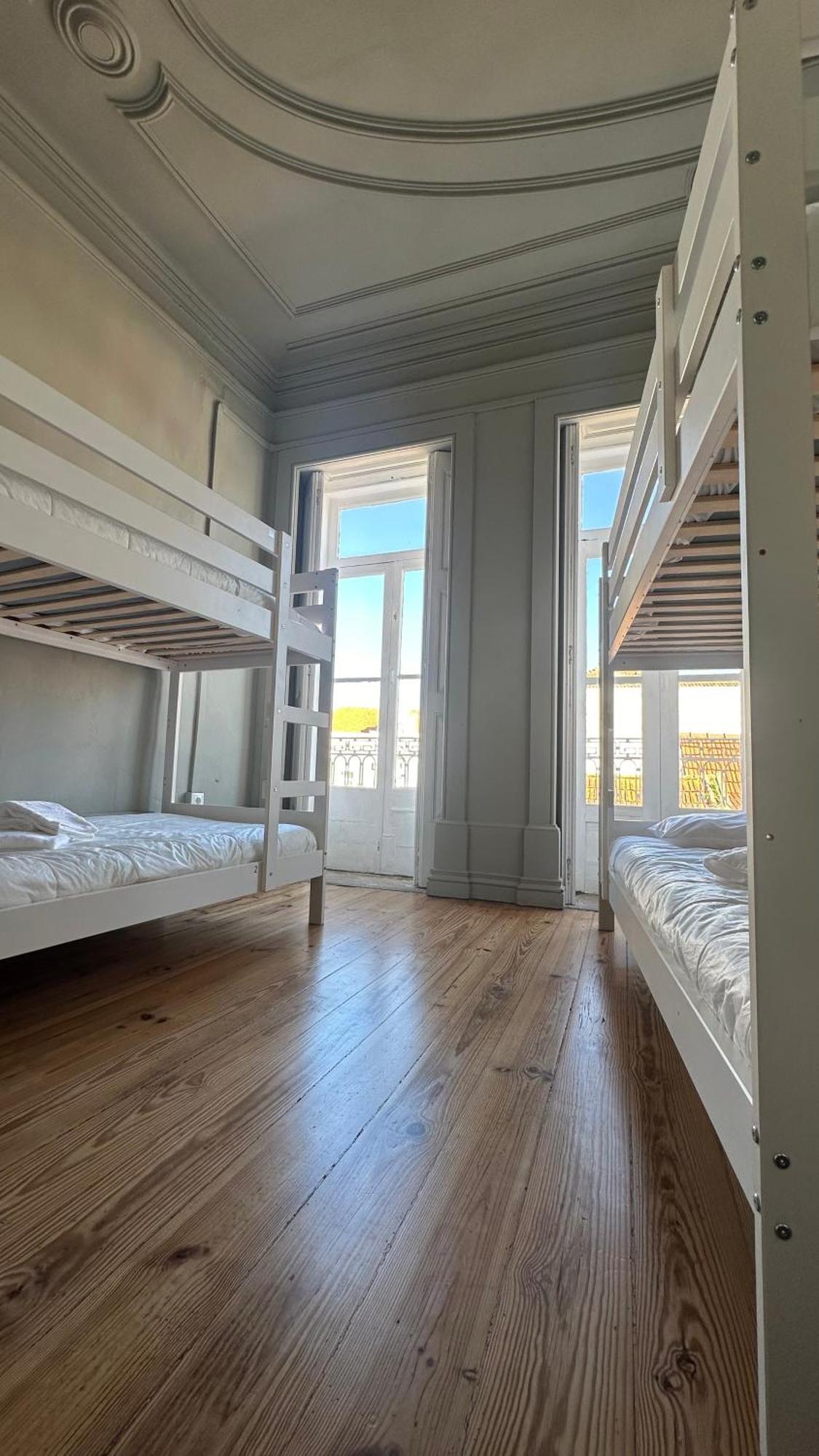 A Beira Hostel Авейру Екстер'єр фото