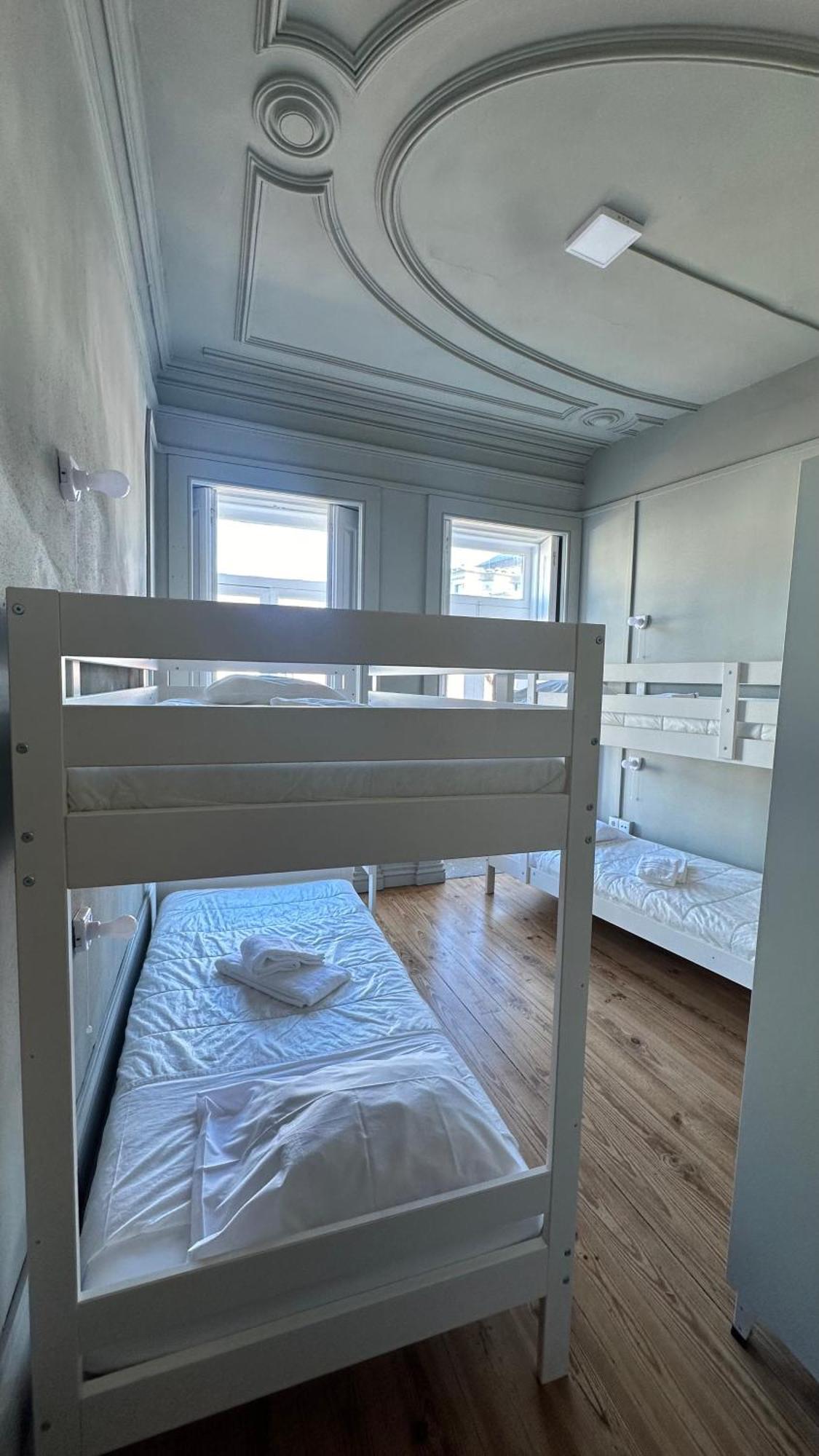 A Beira Hostel Авейру Екстер'єр фото